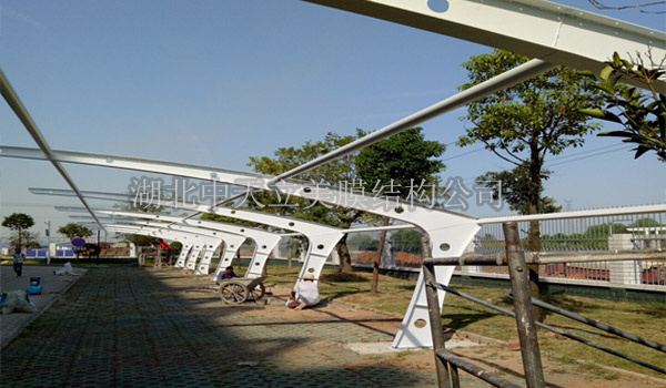 膜结构车棚现场施工图