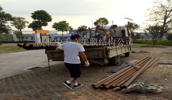 膜结构车棚现场施工图