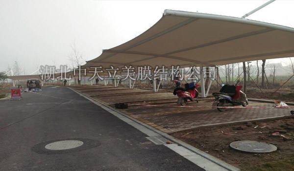 膜结构车棚完工照片