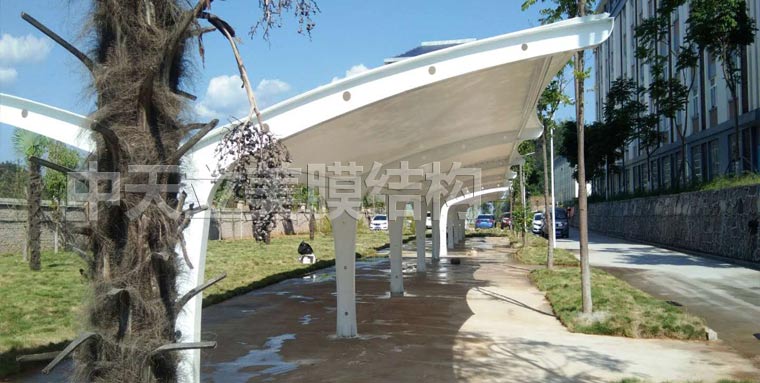 中天立美膜结构车棚完工